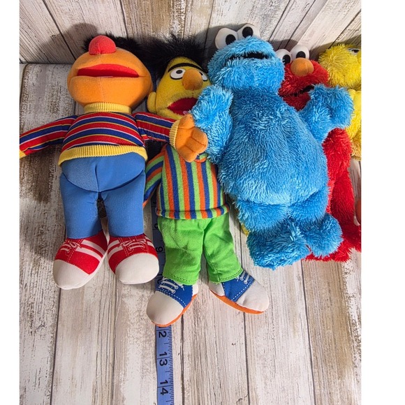 Sesame Street Plush Lot Elmo Cookie Monster Big Bird Bert Ernie Hasbro 2013 10in - Picture 8 of 9